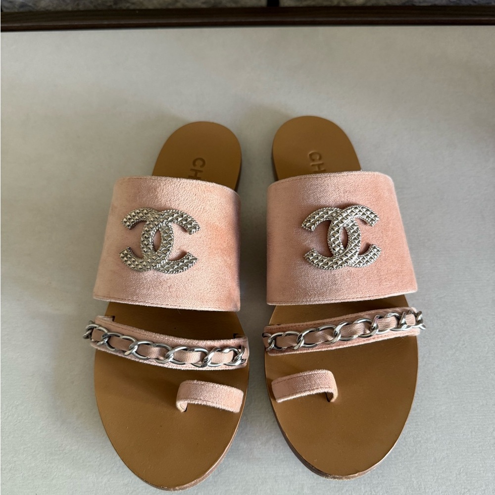 CHANEL Pink Velvet Slide Sandals with Chain and CC Logo